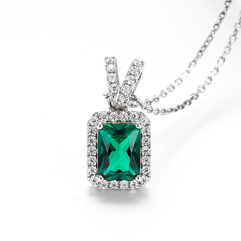 Emerald Clavicle Necklace for Women