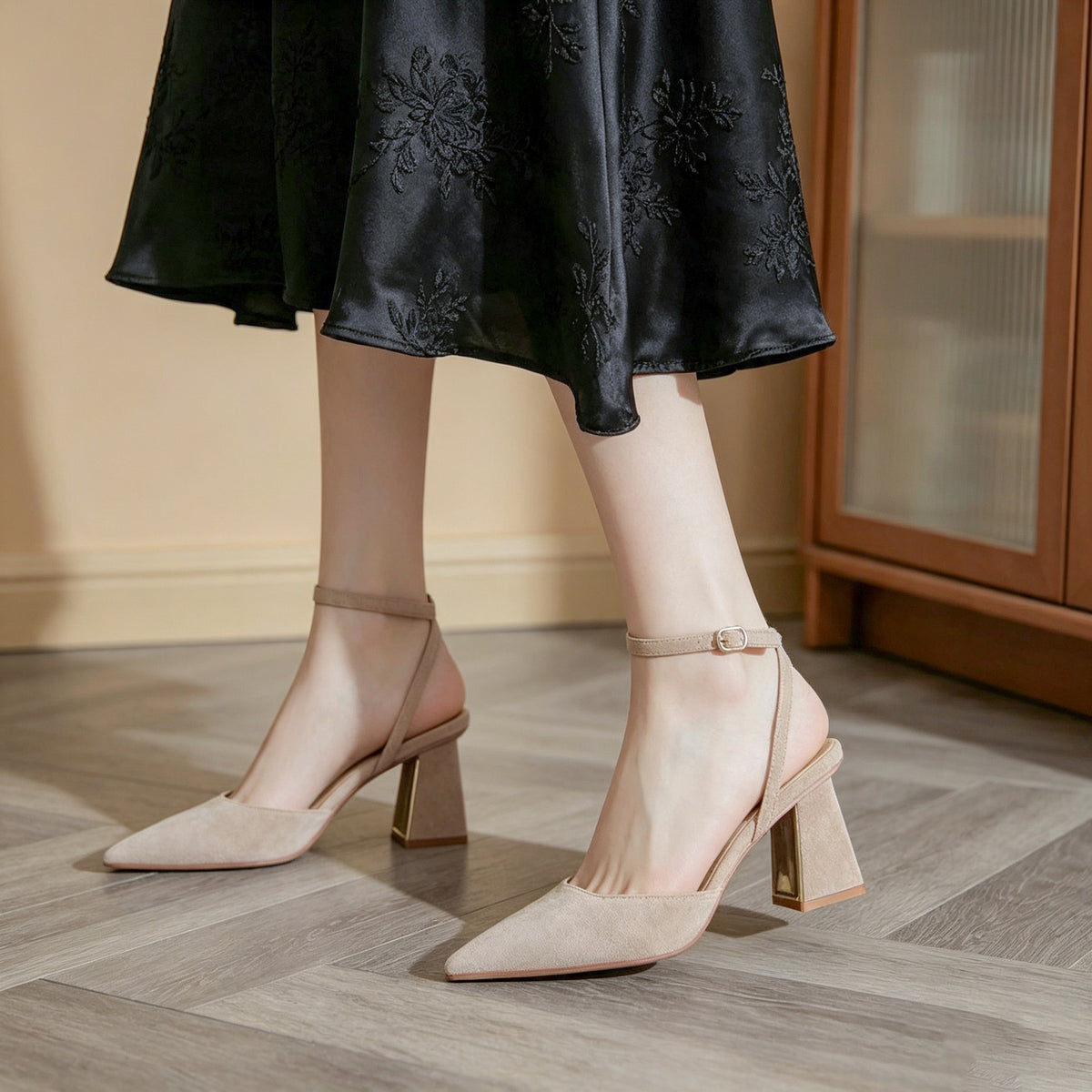 Chunky-Heel Pointed-Toe Pumps