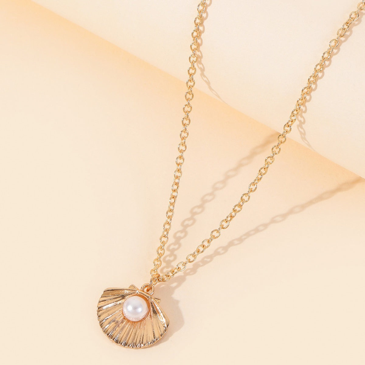 Shell Pearl Fan Pendant Necklace