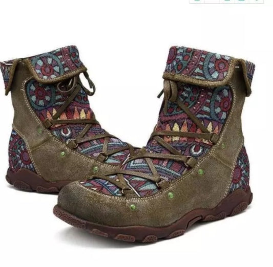 Round-Toe Flat Ankle Boots
